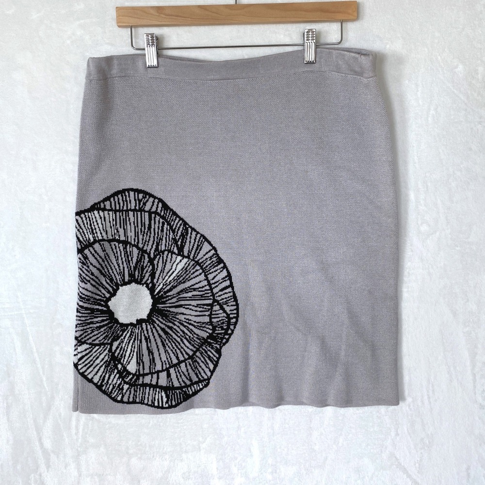 Anne Klein Women's Knit Pencil‎ Skirt Floral Applique Grey Size XL